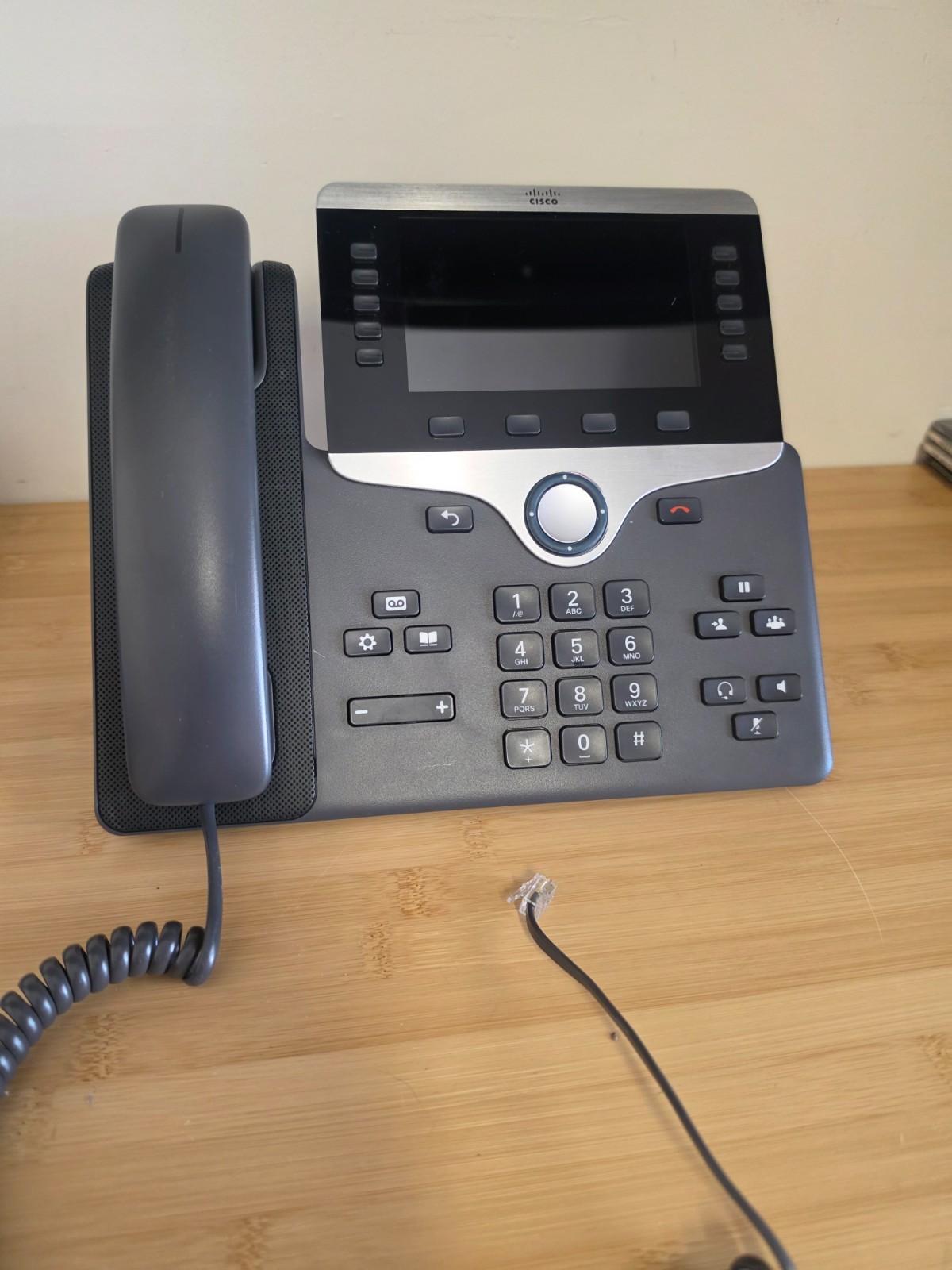 Cisco CP-8851-3PCC-K9= IP Phone 8851 with Multiplatform Firmware – Charcoal