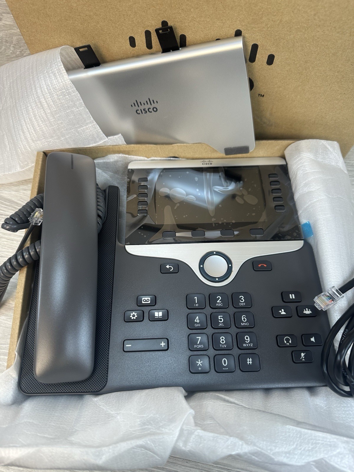 Cisco CP-8811 IP Phone Telephone Landline “New Only Box Opened”