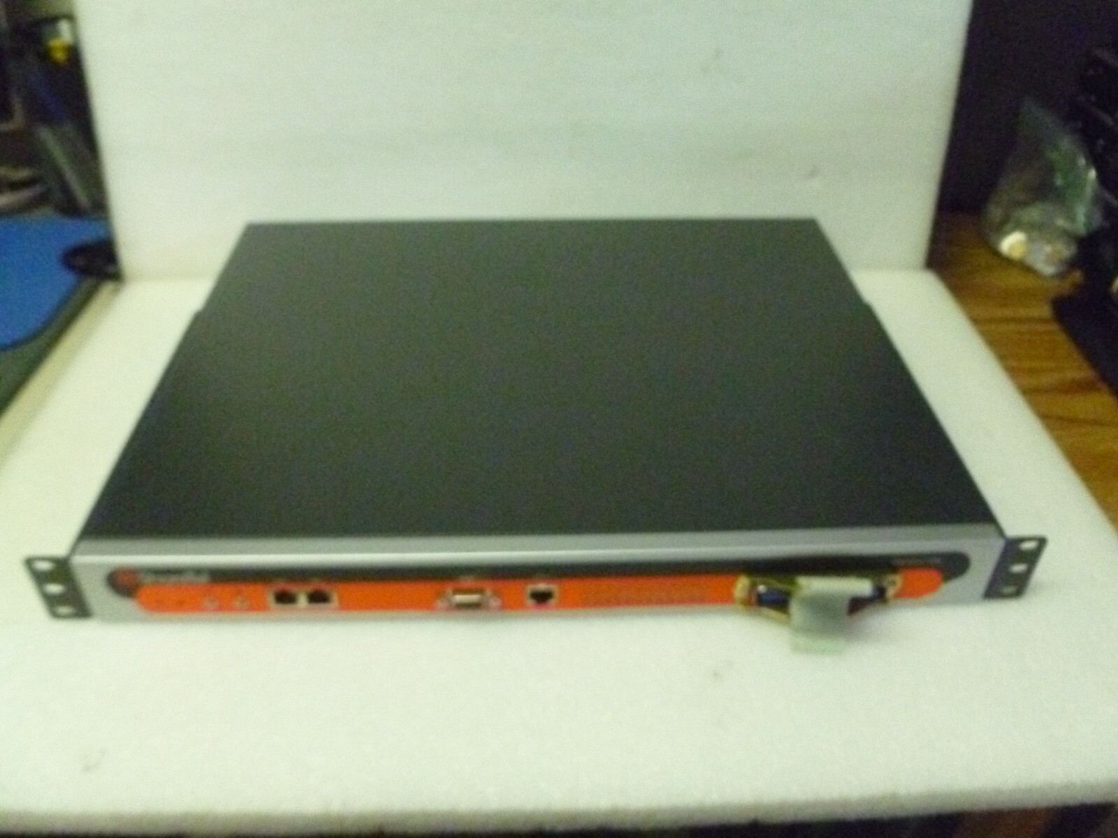 SHORETEL SHOREGEAR 24A SG-24A 600-1073-24 Voice Switch w/ Rackmount