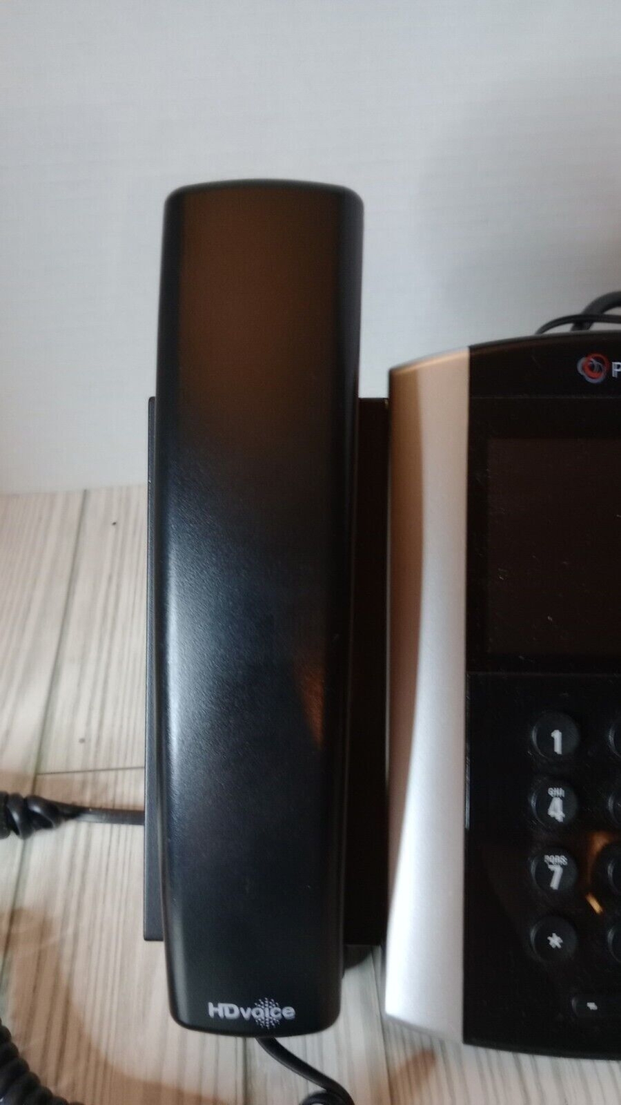Polycom VVX 501 Business Media VOIP Desktop Phone – Black Touch Screen