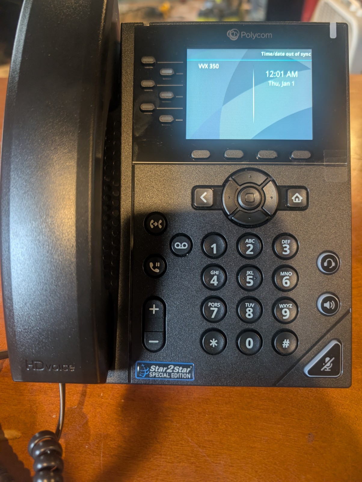 Polycom 2200-48830-001 VVX 350 6-Lines Business IP Desk Phone