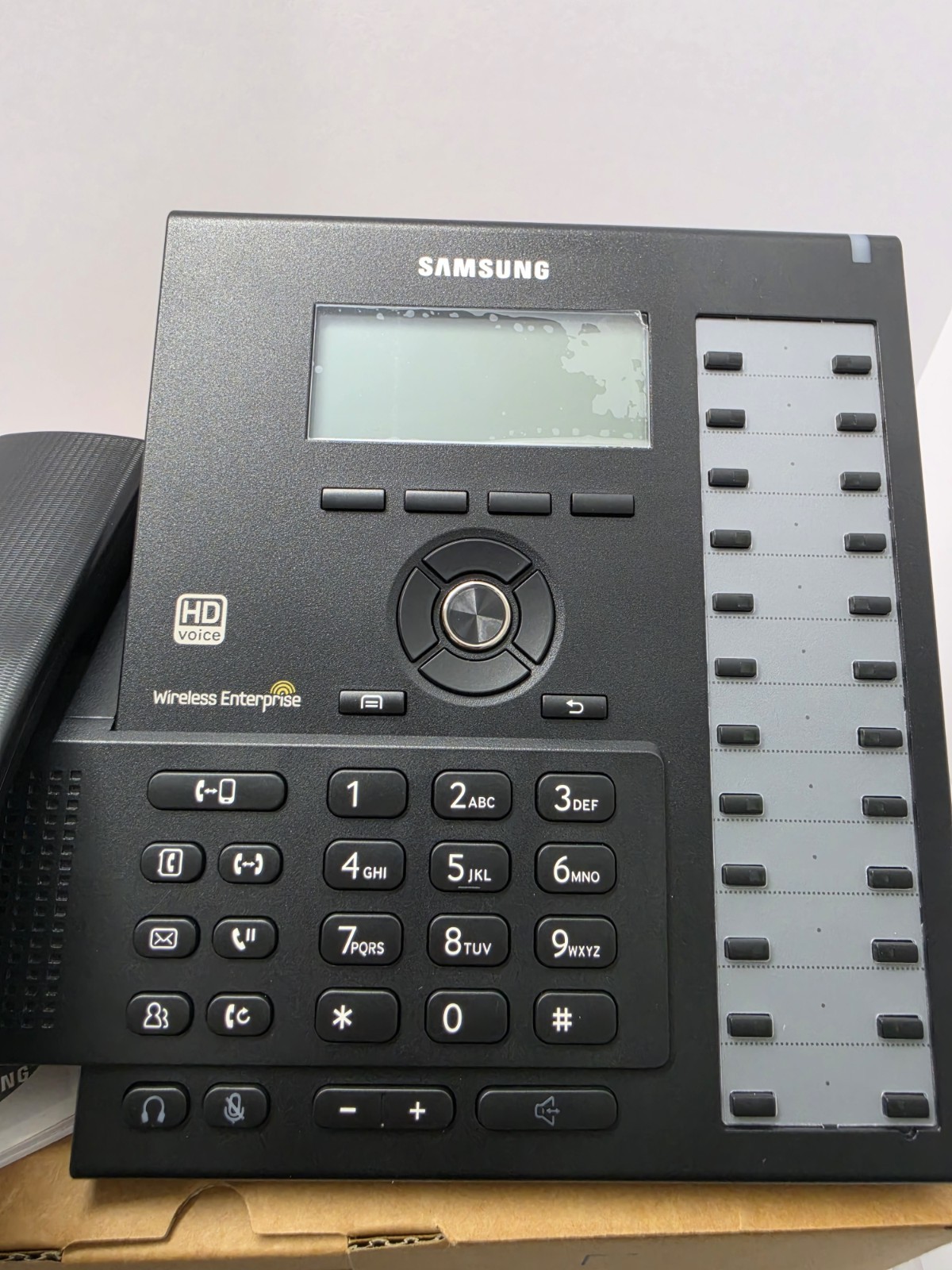 NEW Samsung SMT-i6011K/XAR Wireless Enterprise IP Phone VoIP SMT-i6011 Brand New