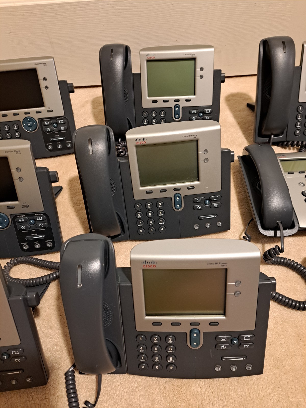 Lot of 10 Cisco VOIP Phones w Handsets – 7945 7941 7911 7961 Unified IP Phones