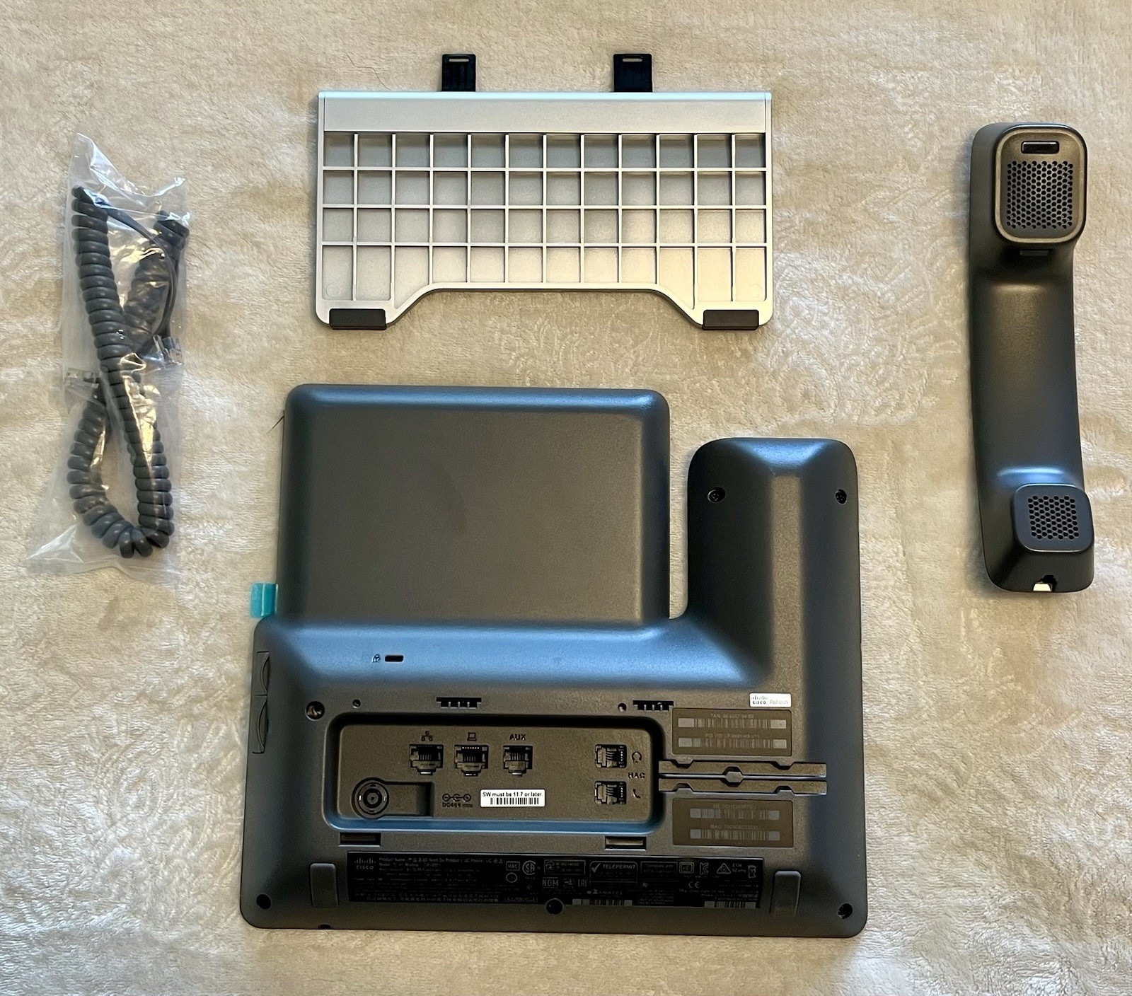 Cisco CP-8851-K9- RF Wall Mountable IP Phone