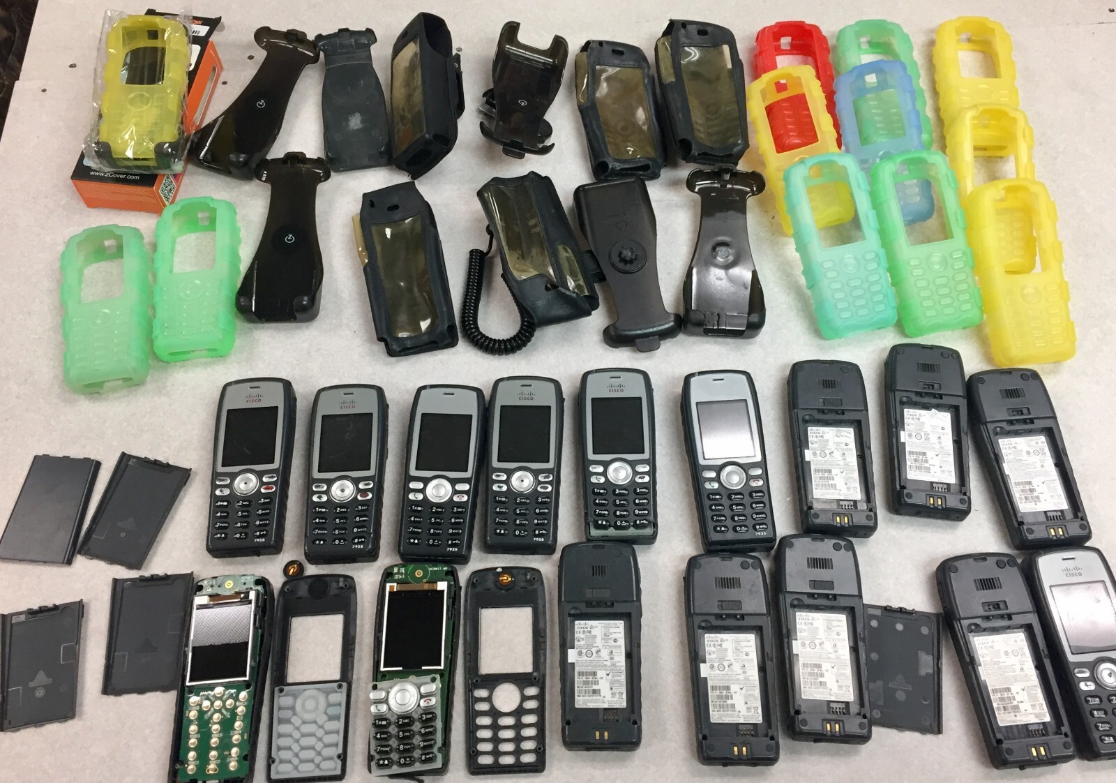 Cisco 7925G Unified Wireless IP Phone – CP-7925G-A-K9 FOR PARTS ONLY