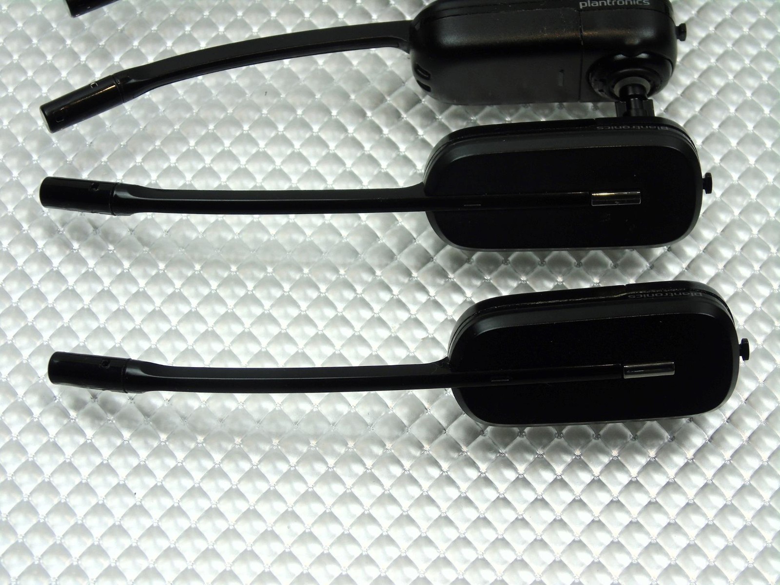 Lot of 26 – Plantronics C540 / AL8-WH500 BlueTooth Wireless Headset – No Battery