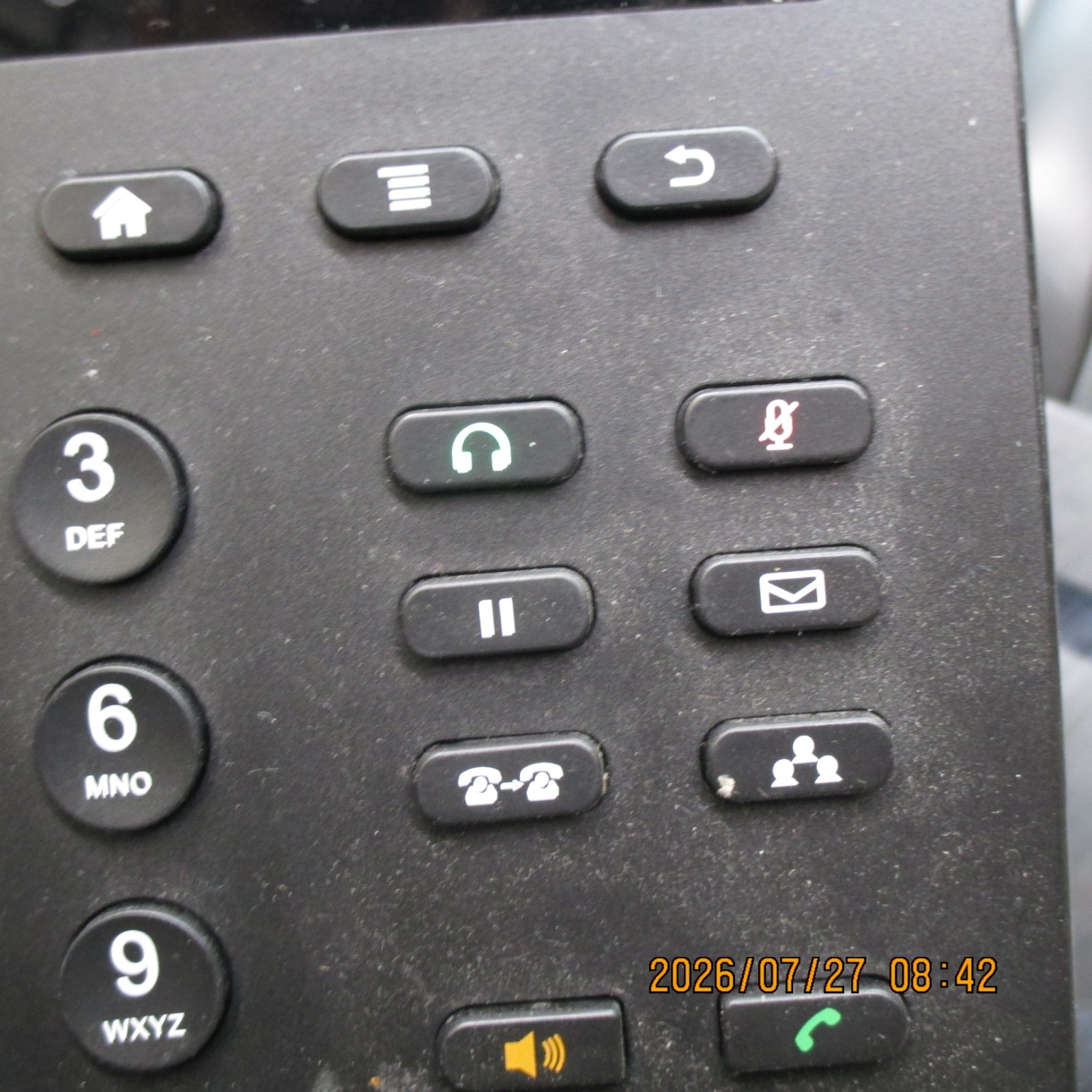 LOT-5 – GRANDSTREAM GXV3240 VoIP Telephones W/ DESK STAND T5-C15
