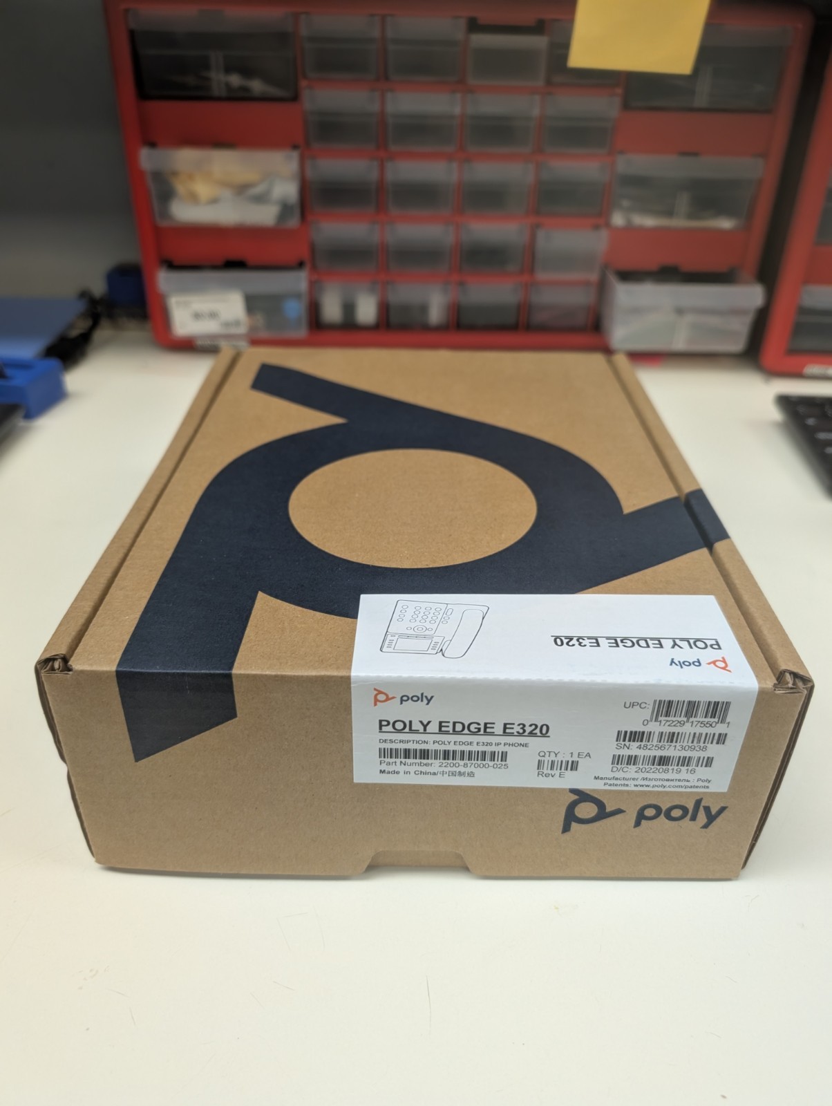 Poly Edge E320 IP Phone PoE Speakerphone Bluetooth Desktop 89B52AA#ABA