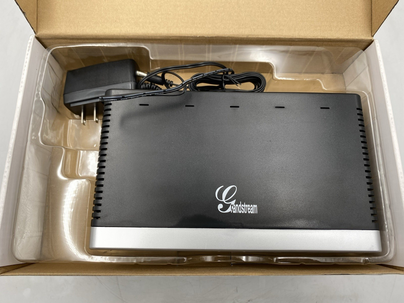 GRANDSTREAM GXW4108 8 PORT GATEWAY