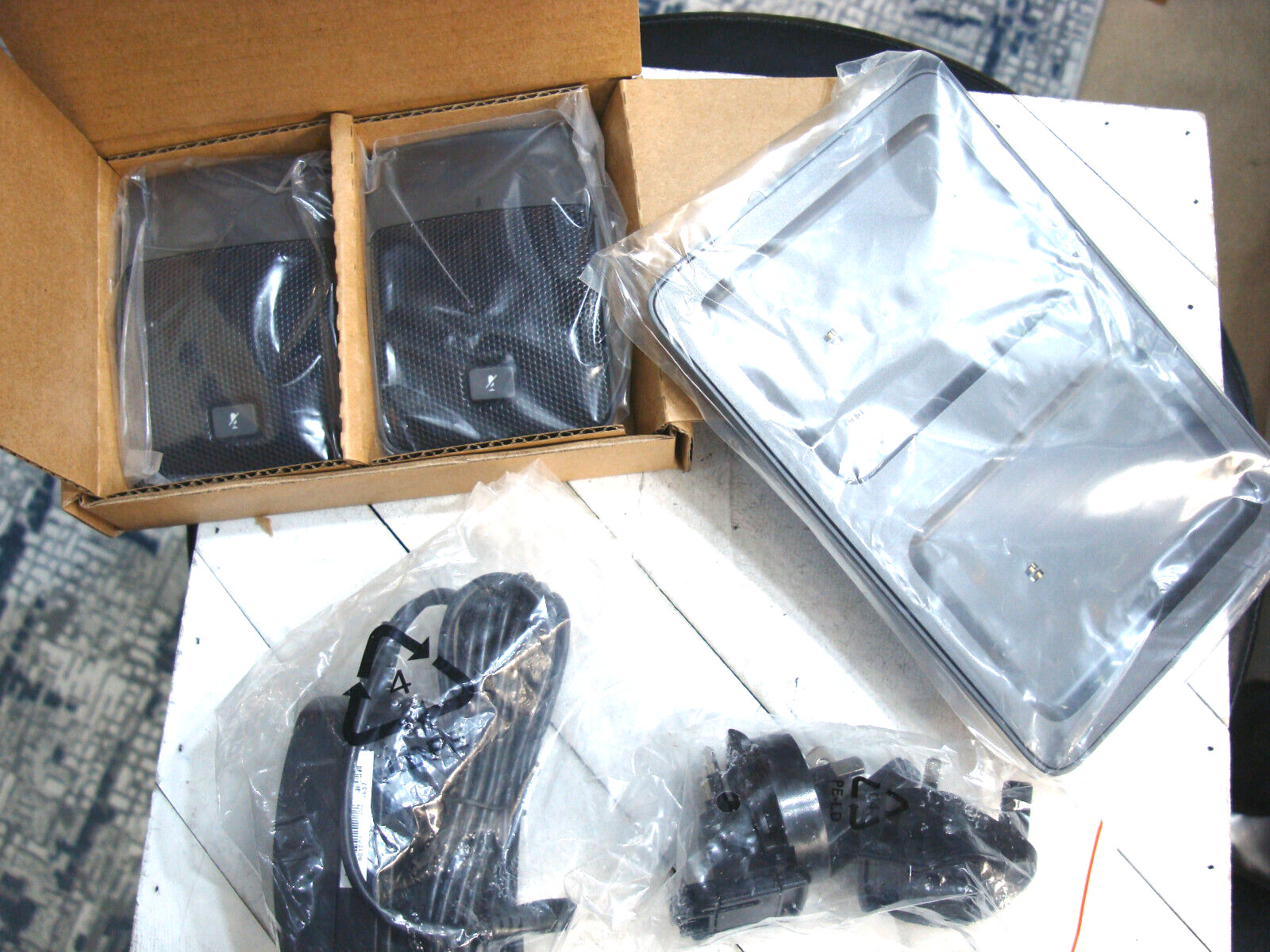 Cisco CP-8831-MIC-WRLS Wireless Microphone Kit