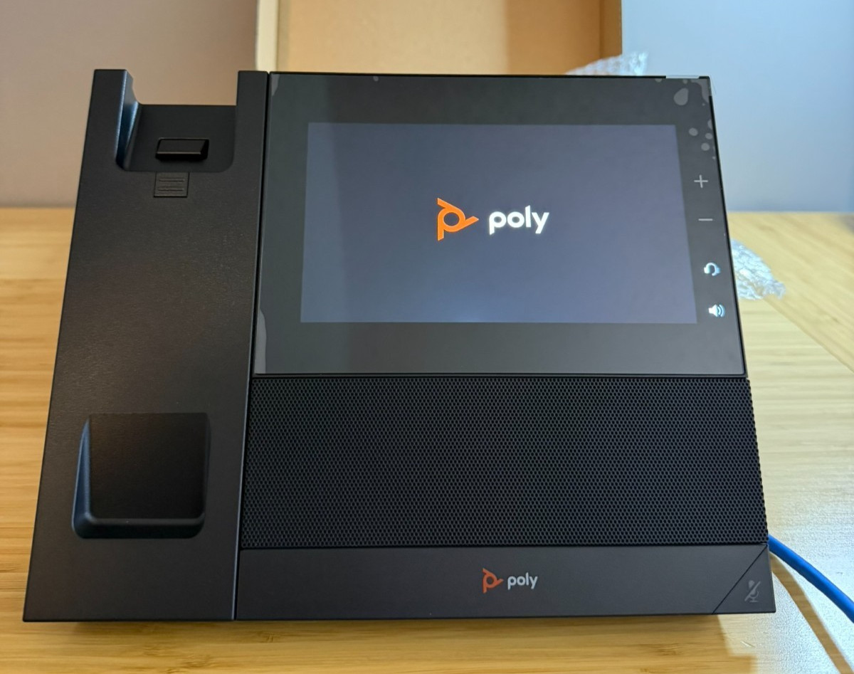 New Polycom (Poly CCX 600) VOIP Business Media Phone 2200-49780-019