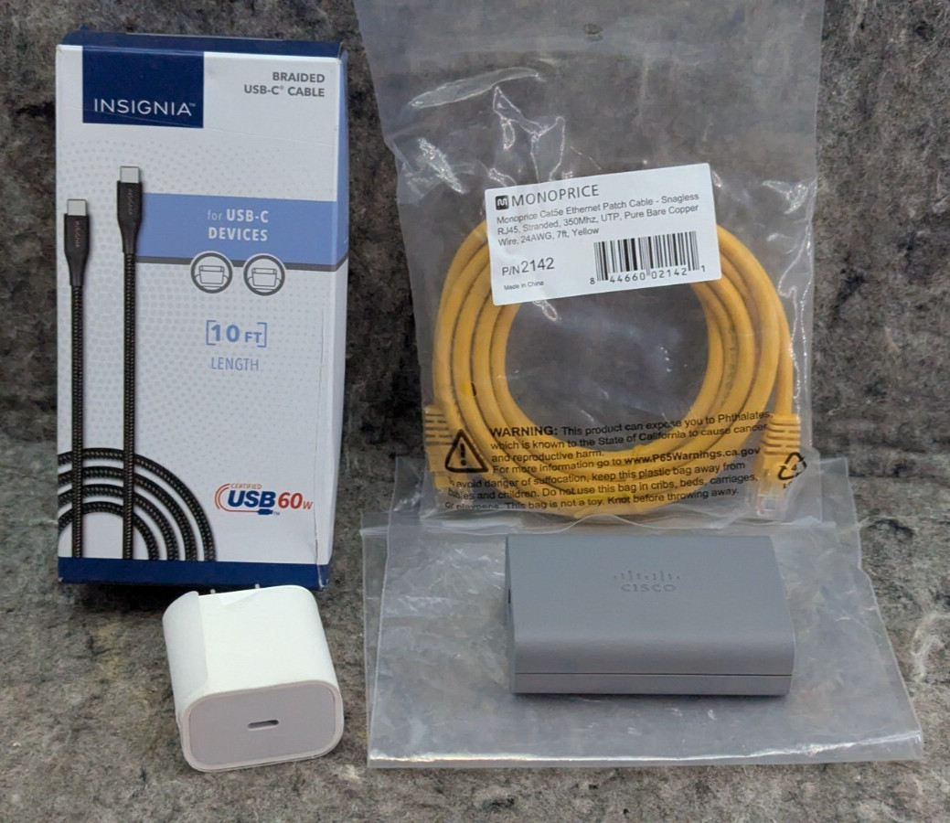 Cisco IP Conference Phone 8832 PoE Injector Spare for Worldwide + Cables
