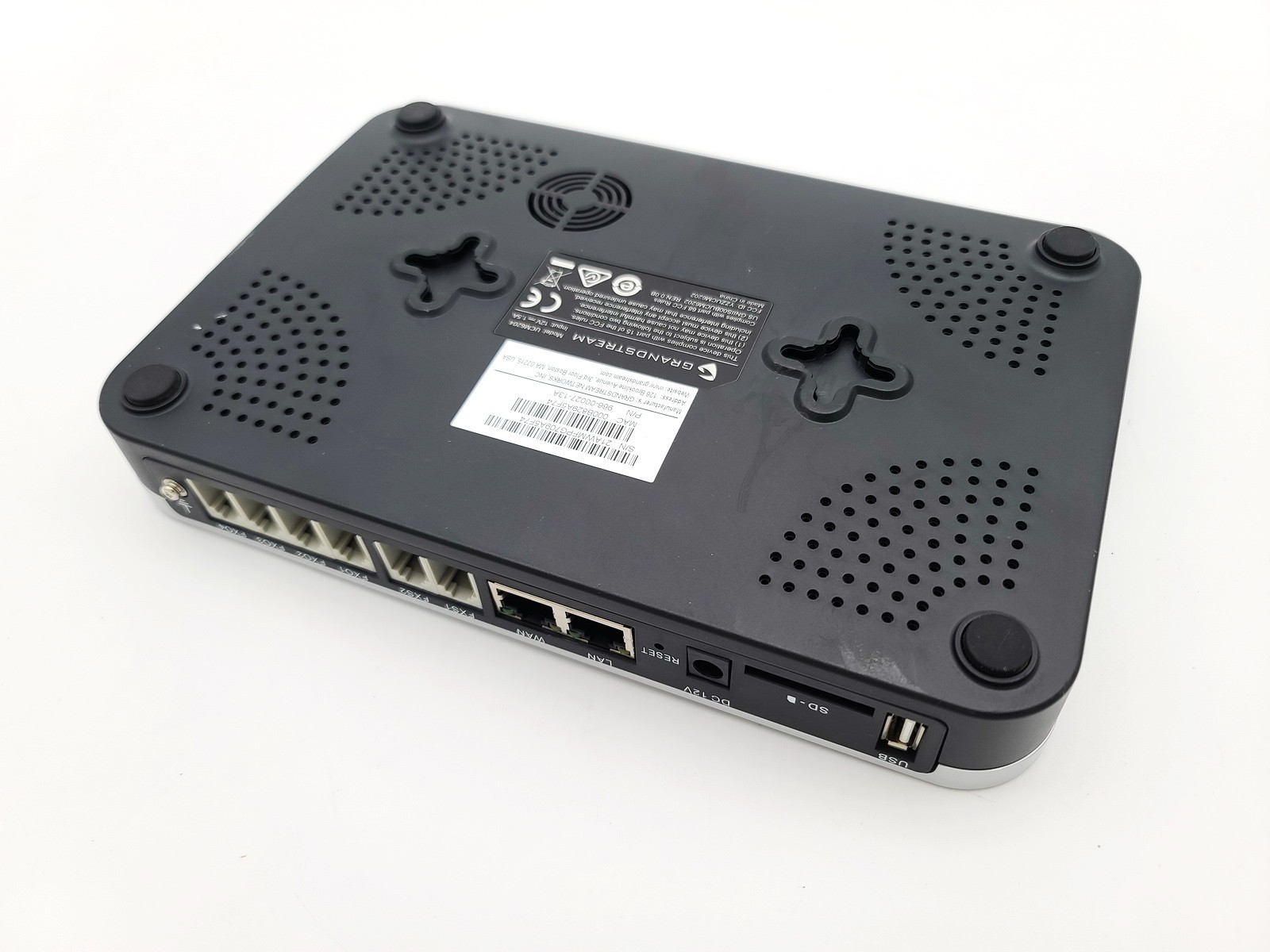 GRANDSTREAM UCM6204 IP PBX PHONE SYSTEM 4FXO VOIP 2 PORTS IN 4 OUT W ADAPTER