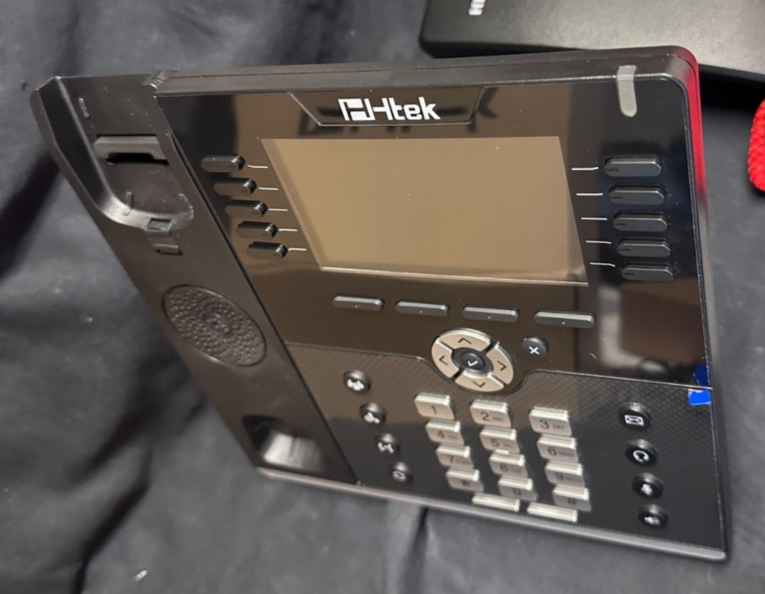 Htek UC926 Gigabit VoIP IP Phone 16-Line 4.3″ Colour LCD PoE + Handset & Stand