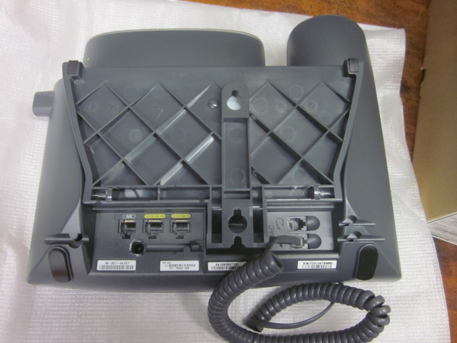 Lot of 5 Cisco CP-7945G Ethernet VOIP 2 Line Color Display Phone – Works Great