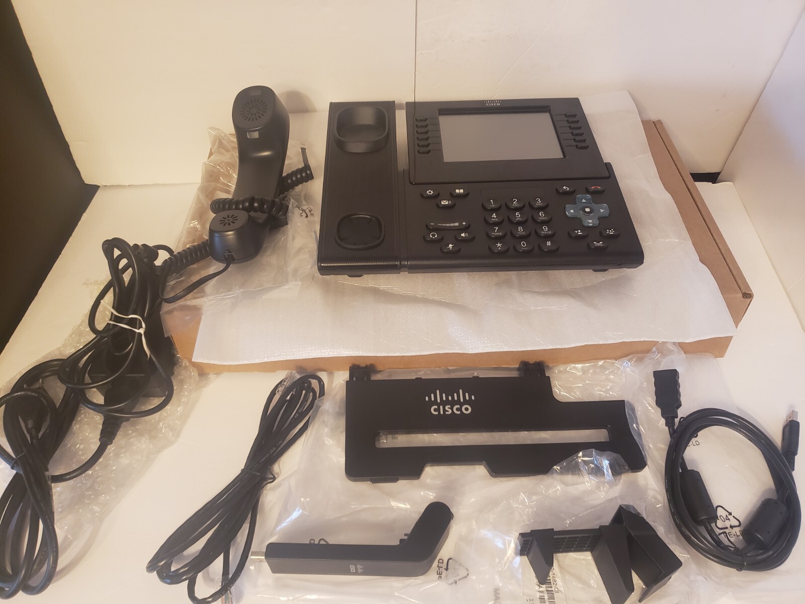 CISCO CP-9971 VoIP IP Phone Color Touchscreen Wi-Fi w/ USB Camera – NEW OPEN BOX