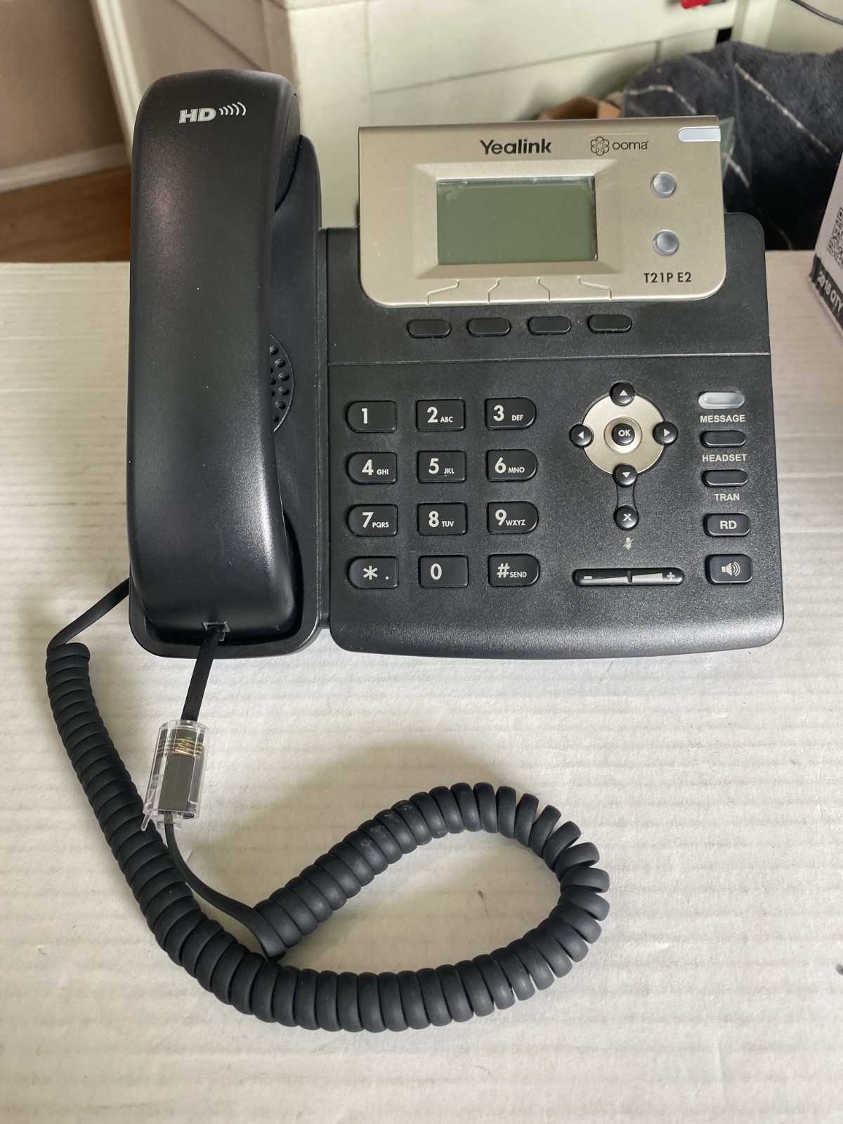 Yealink SIP-T21P E2 2-Line IP Phone Ethernet Speakerphone Headset Black
