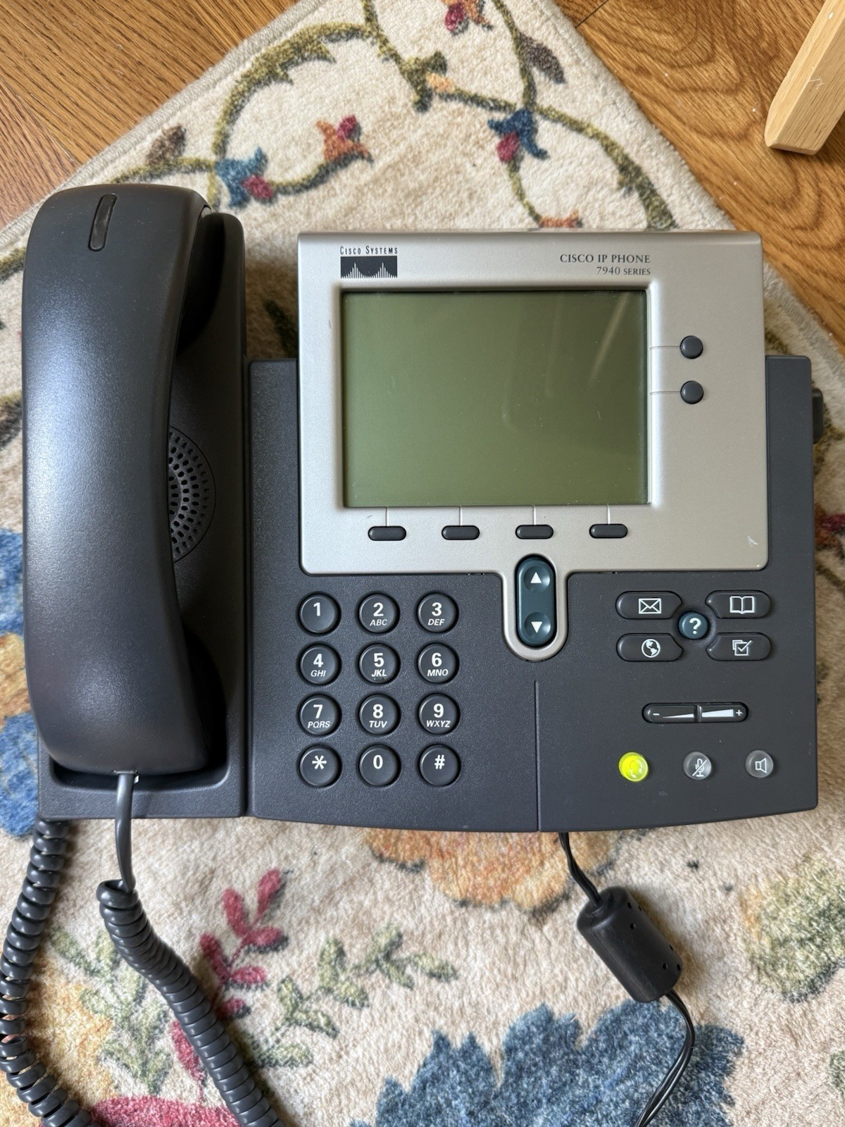 Cisco 7900 Series CP-7940G Corded VoIP Phone Grey & Silver LCD Display Compact