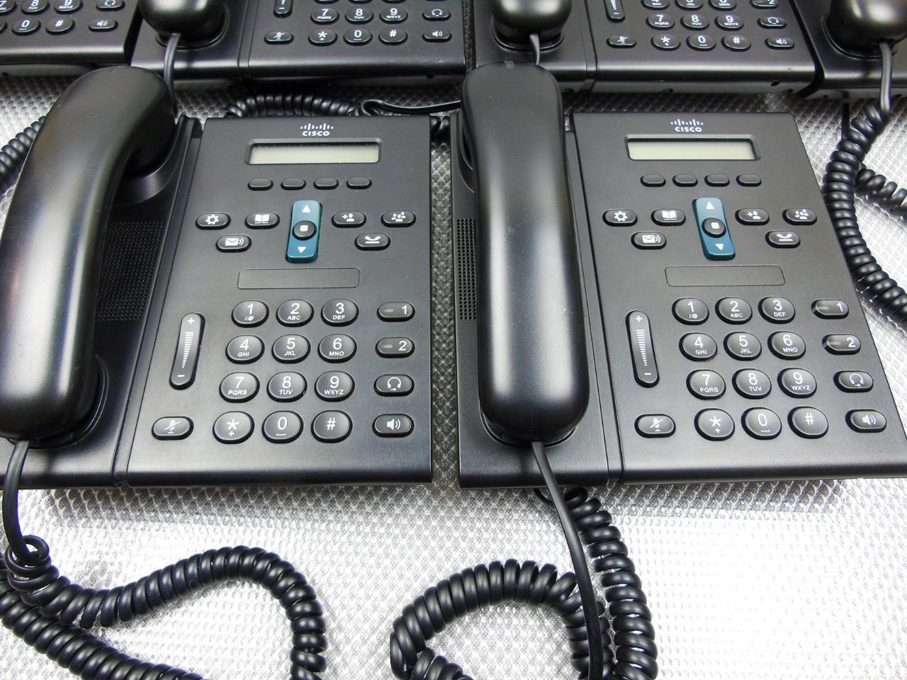 Lot of 6 – Cisco IP Phone CP-6921 CP-6921-C-K9 VOIP IP Phone w/ Handsets Black