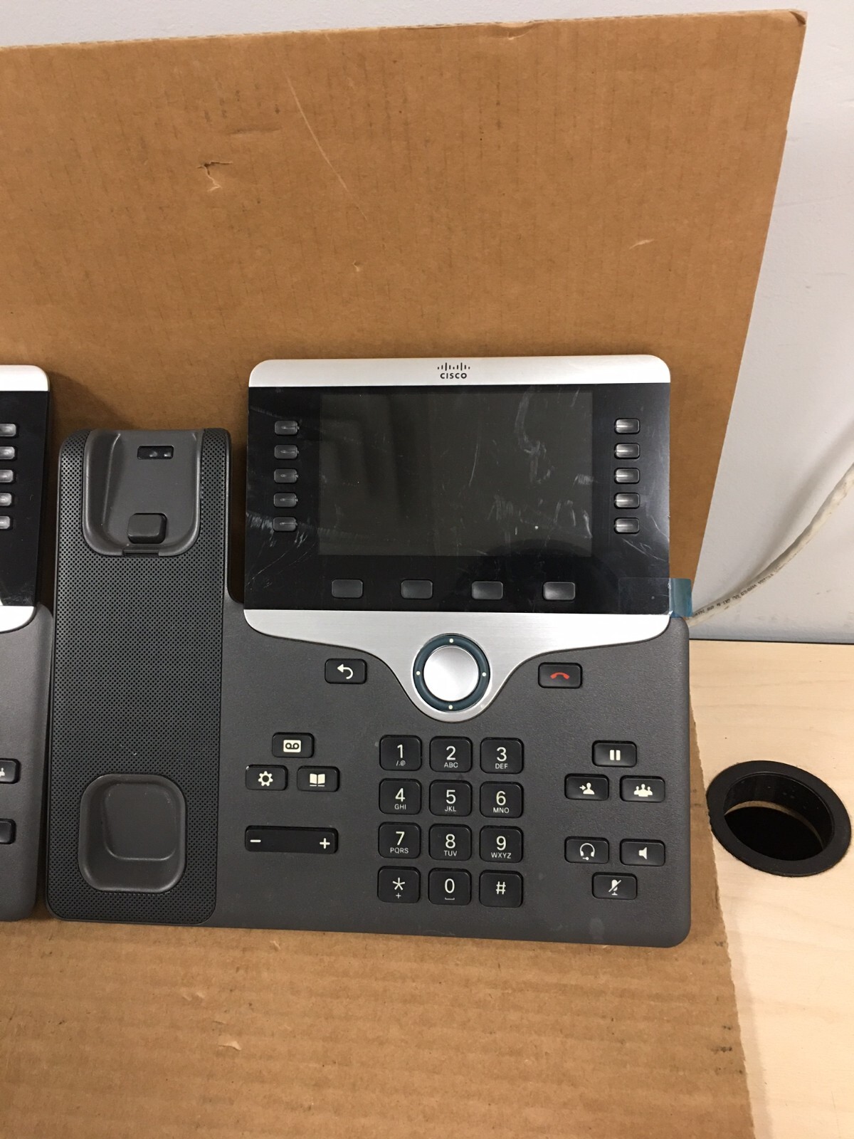 (LOT OF 2) Cisco CP-8851 CP-8851-K9 IP Office Phone W/ Handset & Stand