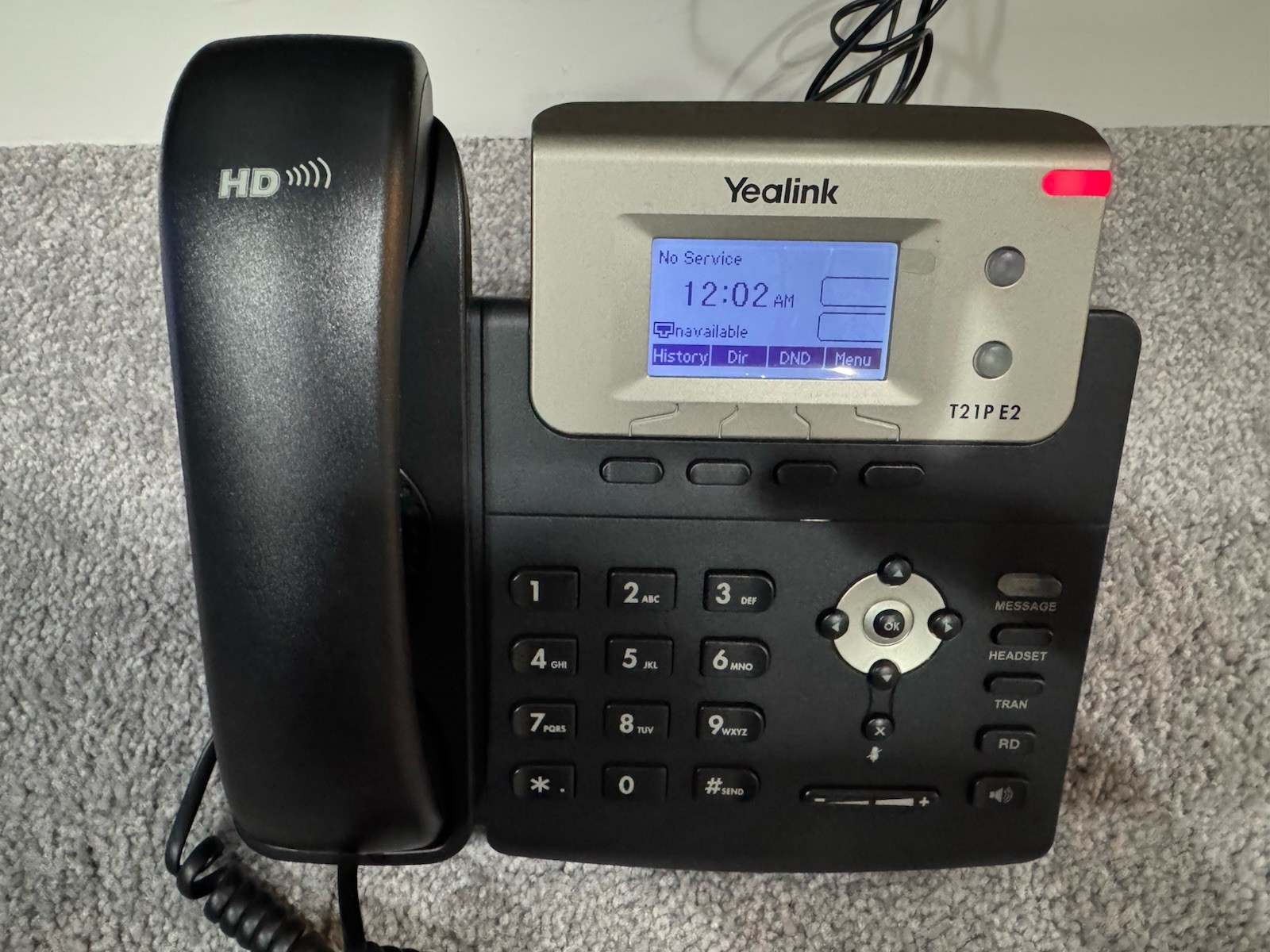 Yealink SIP-T21P E2 IP Business VOIP Phone with Stand Clean!