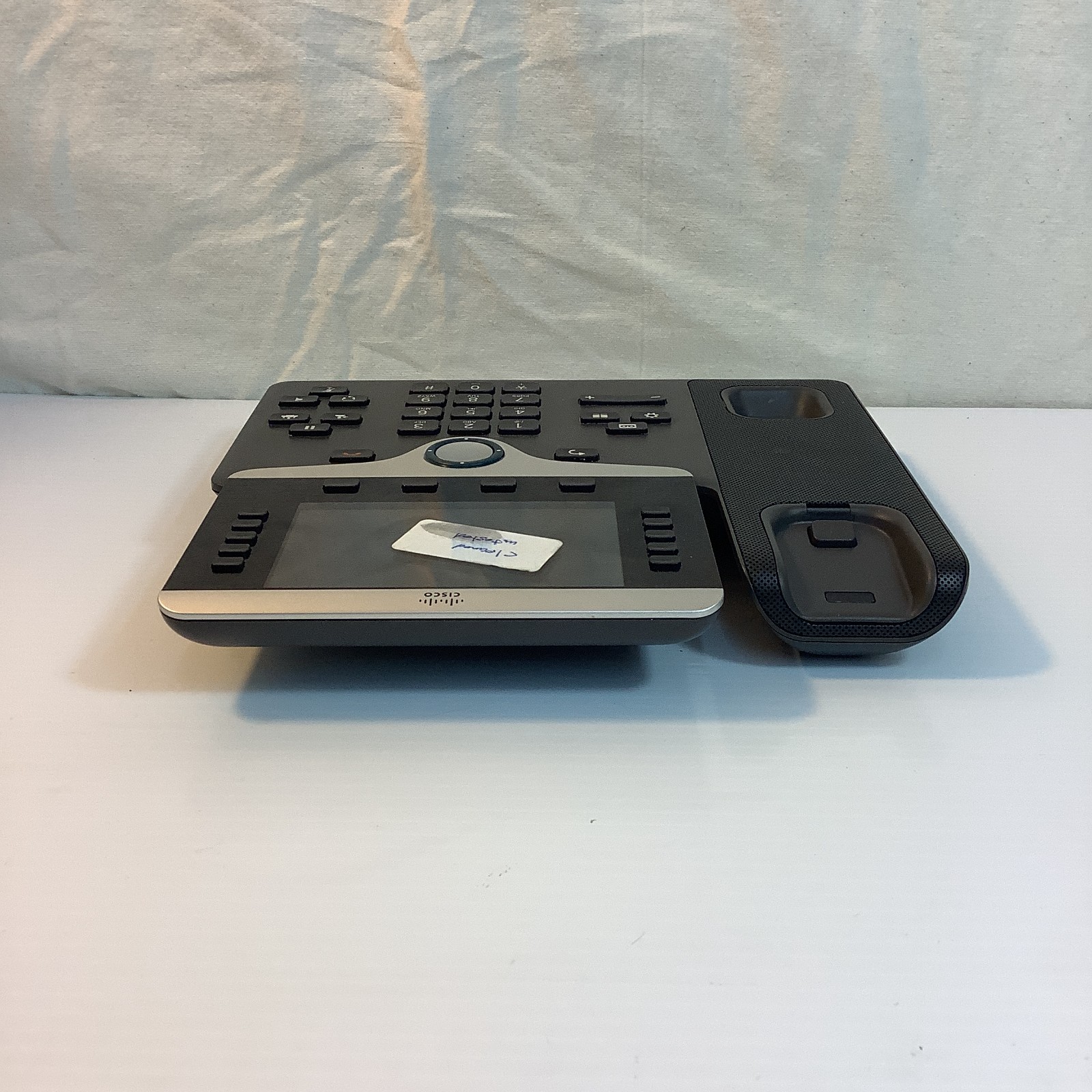 Cisco IP Phone 8841 Base – Powers On, Screen Untested