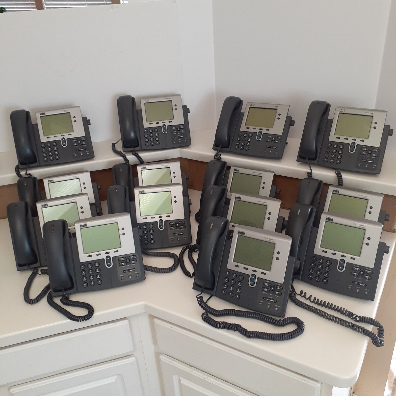 Cisco 7940 Series Unified IP VoIP Phones CP-7940 W/ Handset 14 (As is no Return)