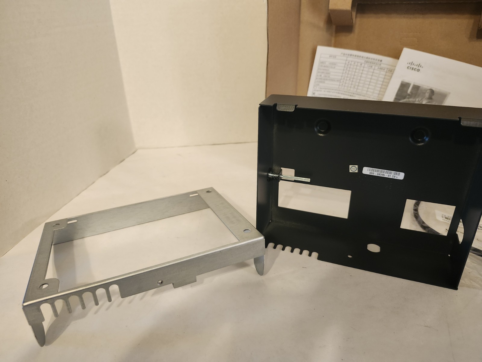Cisco CP-WALLMOUNTKIT, Non-Locking Wallmount Kit for 7910, 7940, 7960 Phones NEW