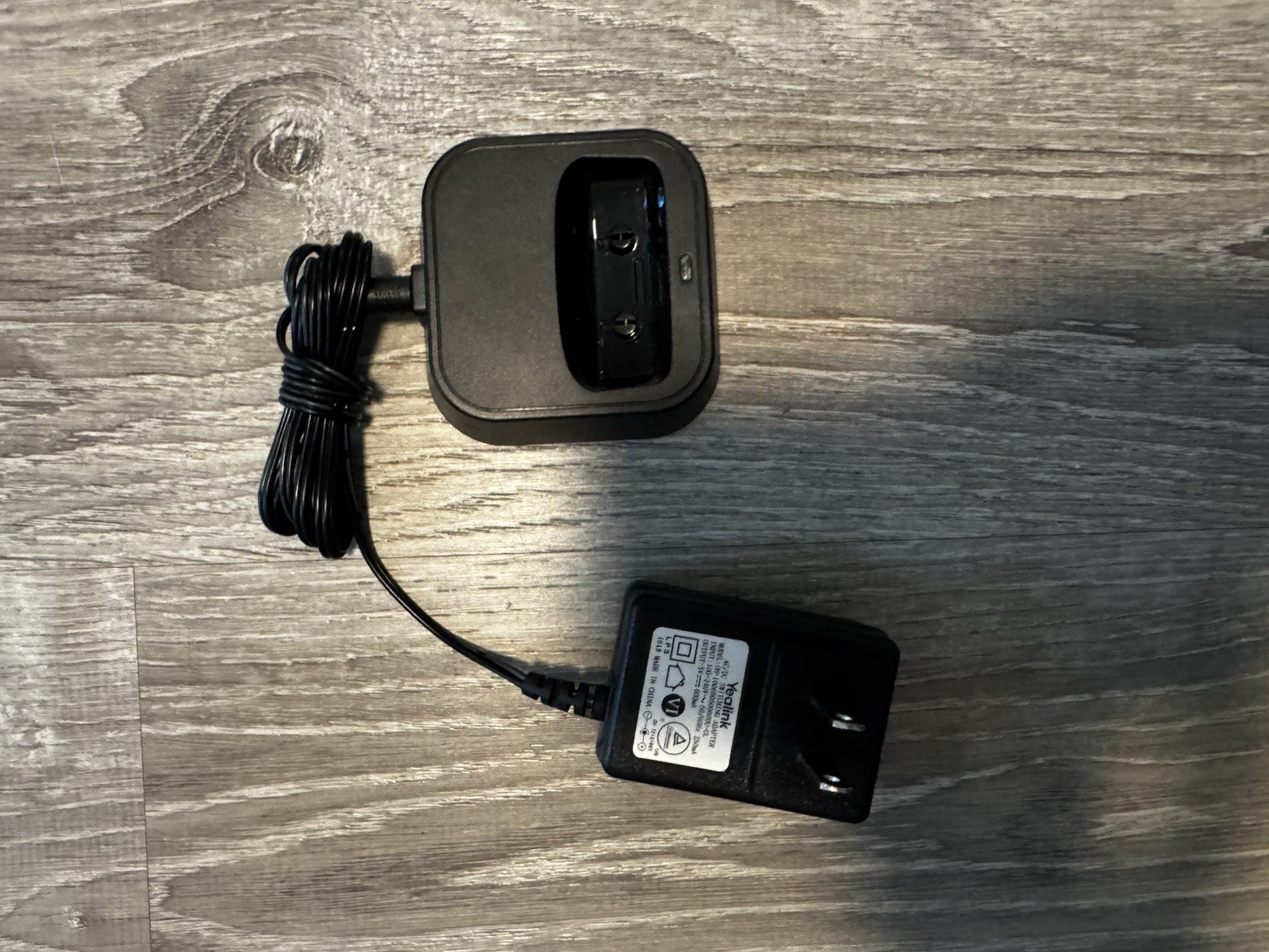 Yealink W52P DECT Sip Cordless Phone with Base and Power Adapters