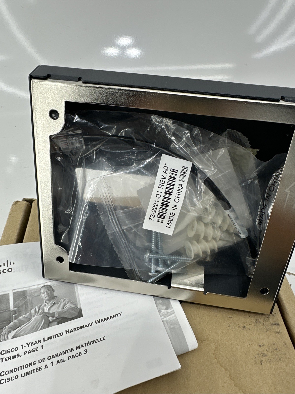 1 Cisco CP-LCKNGWALLMNT2 Universal Locking Wall Mount Kit For 7900 Phone 2 Used