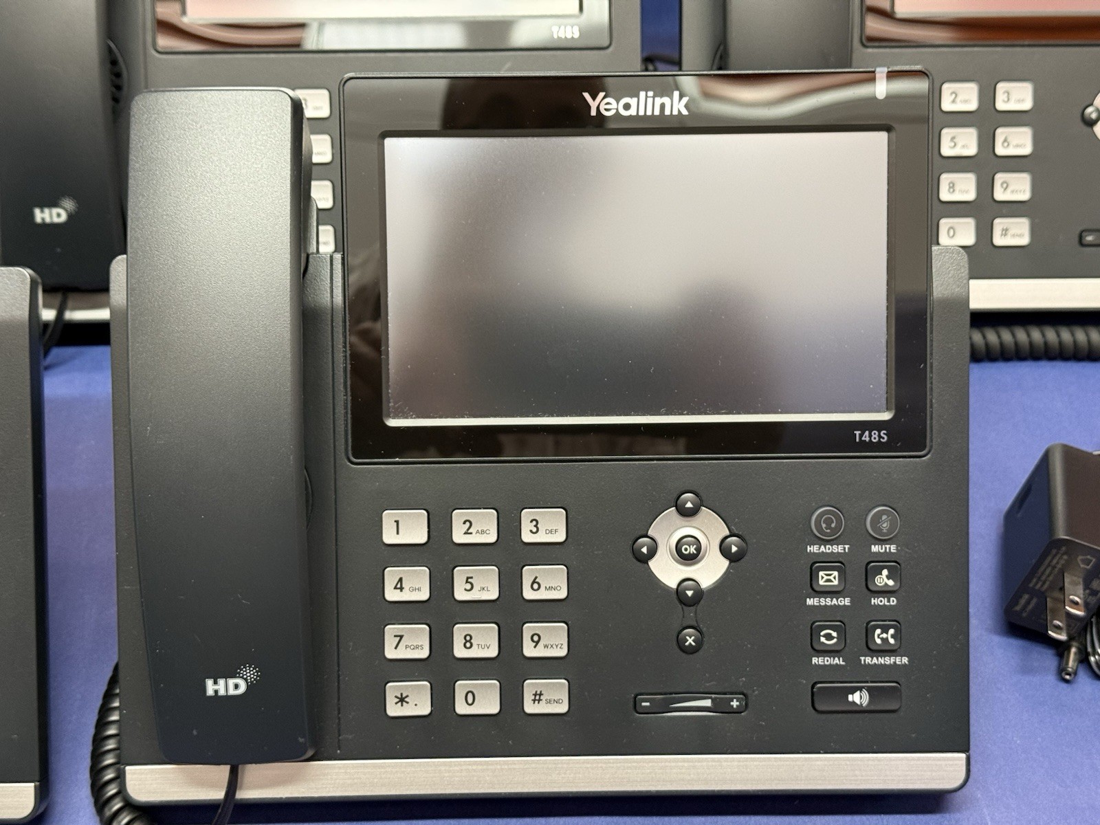 Lot Of 5 Yealink SIP-T48S Gigabit Business IP Phones 7″ Touch, PoE, w/ Power