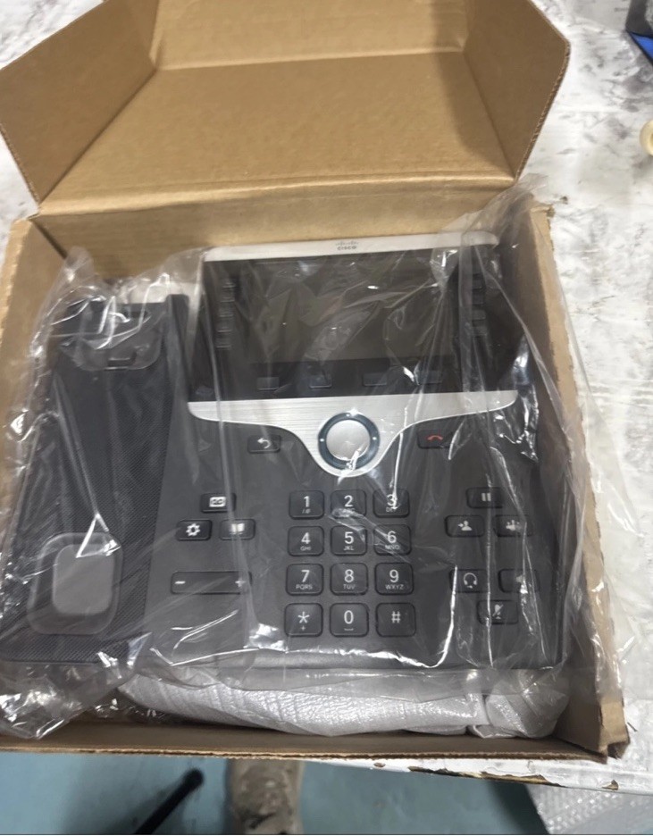 Cisco 8811 Series CP-8811-K9 IP VOIP Office Business Phone Charcoal – New