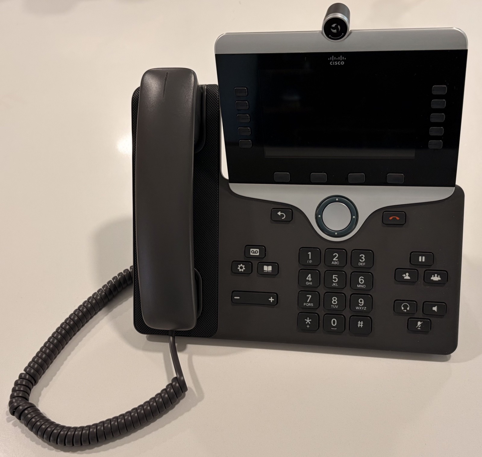 Cisco IP Phone 8865 VoIP and HD video desktop phone