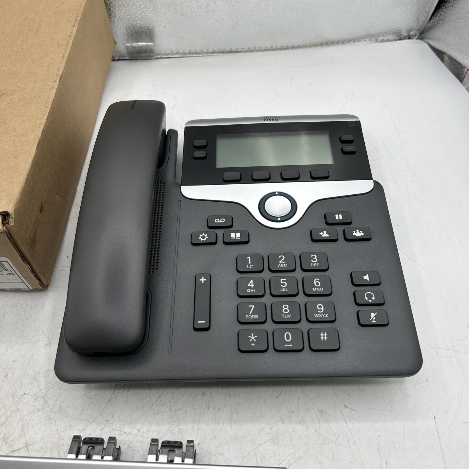 Cisco Desk Phone Model 3842-13-1086 Business Phone See Pics 30 Day Warranty