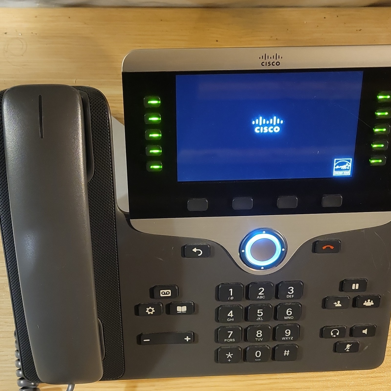 Cisco CP-8811 IP Phone VoIP PoE Tested Working w/ Handset & Stand