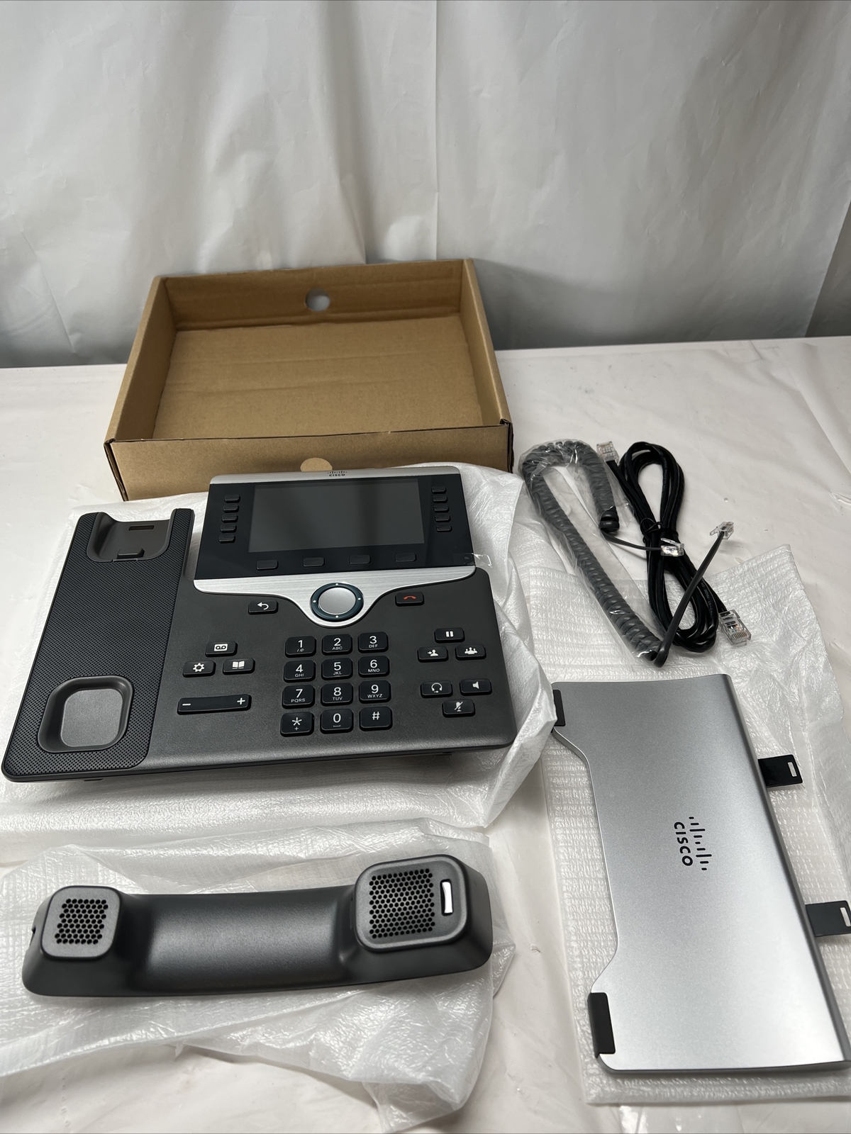 Cisco 8811 UC Phone – Black And Gray DEFECTS See Description
