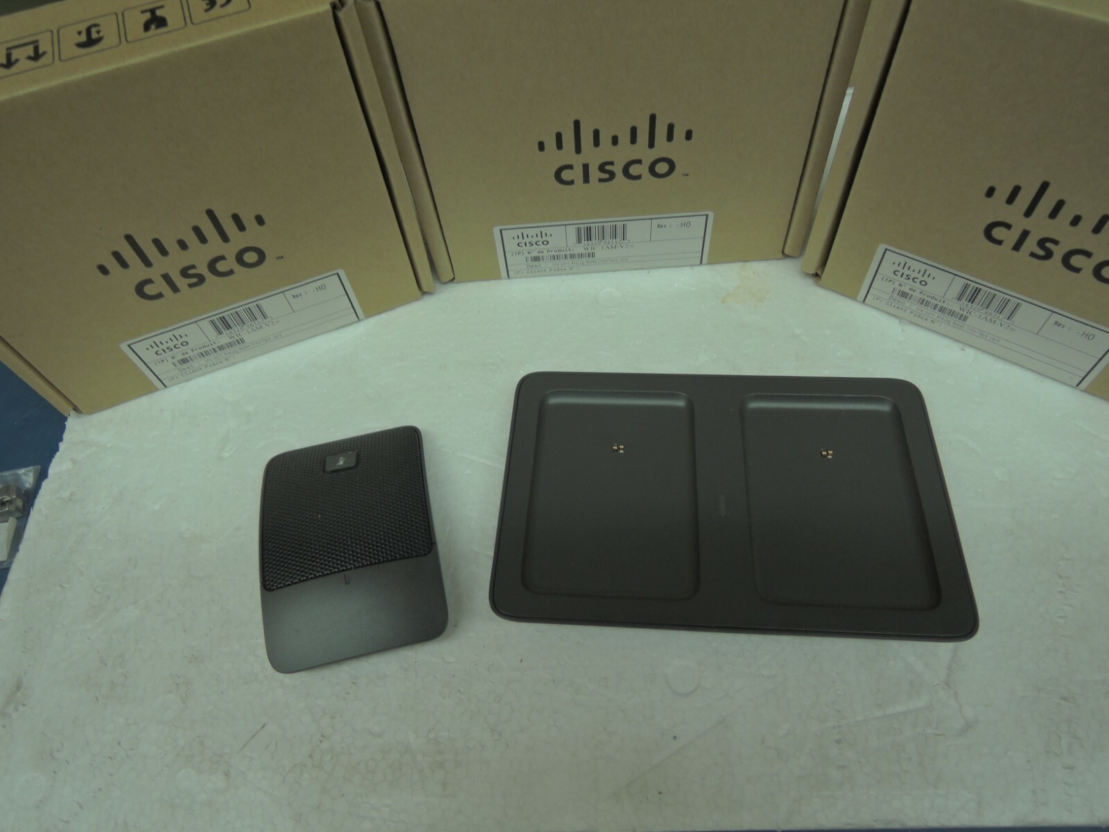 CISCO Unified IP Conference Phone 8831 Wireless Mic Kit CP-8831-MIC-WLS. 30 days