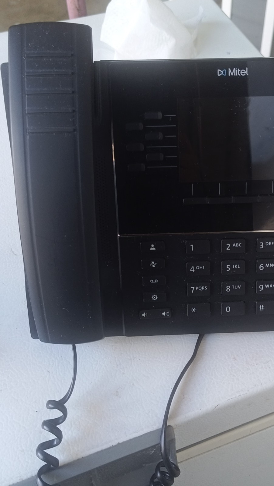 Mitel IP Phone Black VoIP Business Phone Speakerphone Ethernet RJ-45
