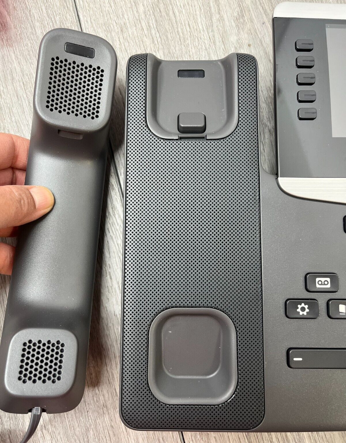 Cisco 8811 IP Business Phone, Corded Wall Mountable or Desktop, Charcoal
