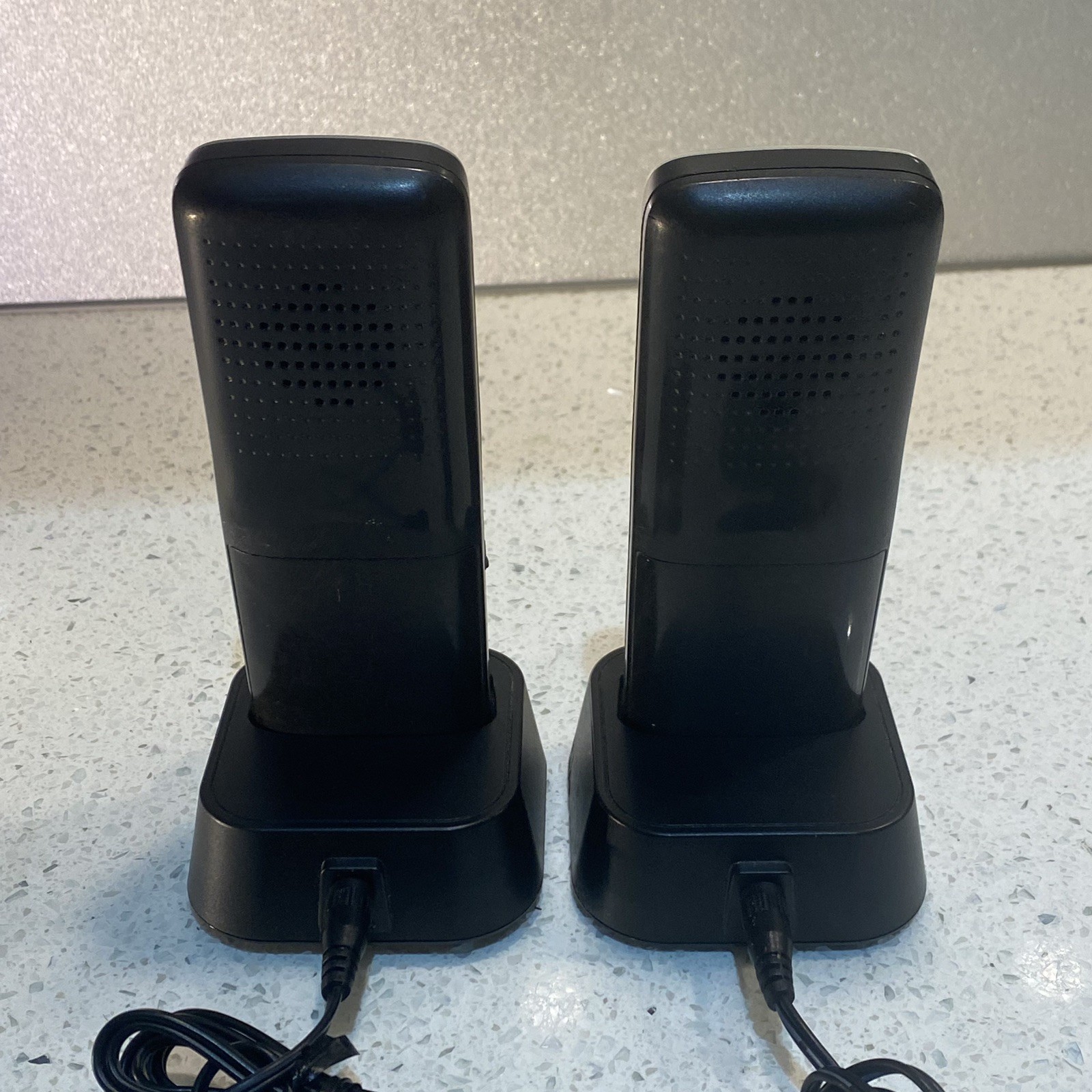 Yealink W52P IP DECT Cordless Phone System – Base Station + 2 Handsets – Used