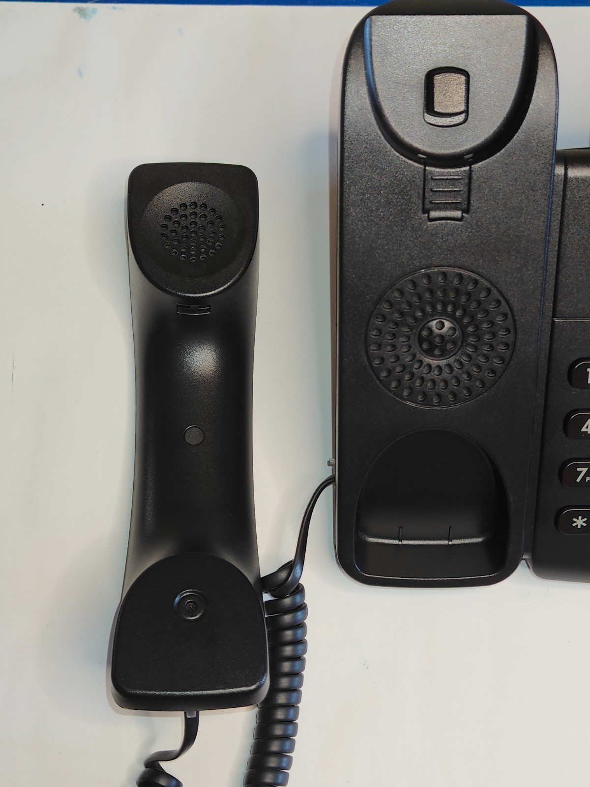 Yealink SIP-T21P E2 2-Line Enterprise IP VoIP Phone PoE + Power Adapter CIB