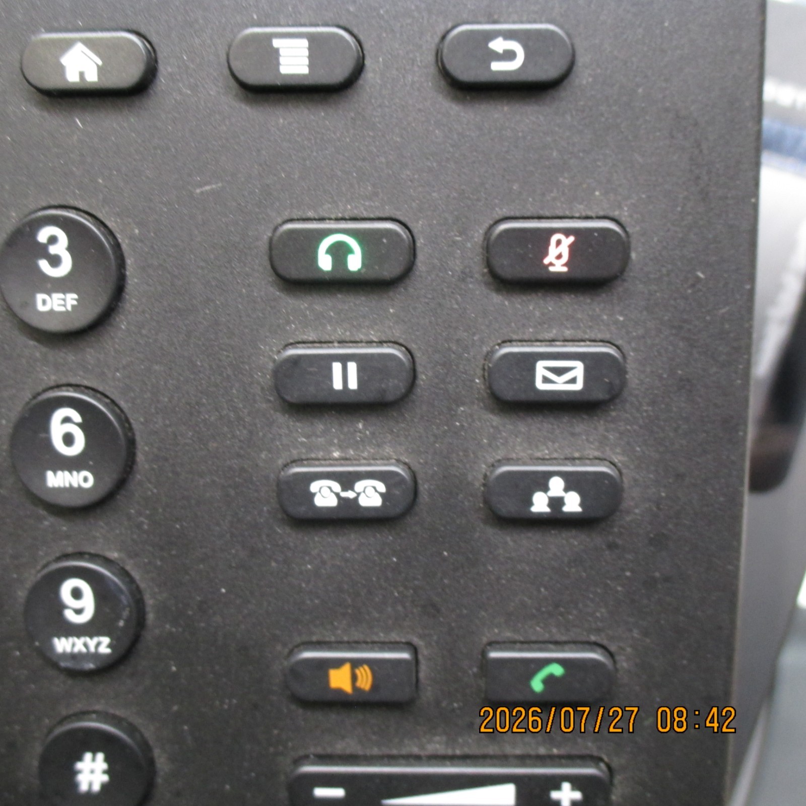 LOT-5 – GRANDSTREAM GXV3240 VoIP Telephones W/ DESK STAND T5-C15