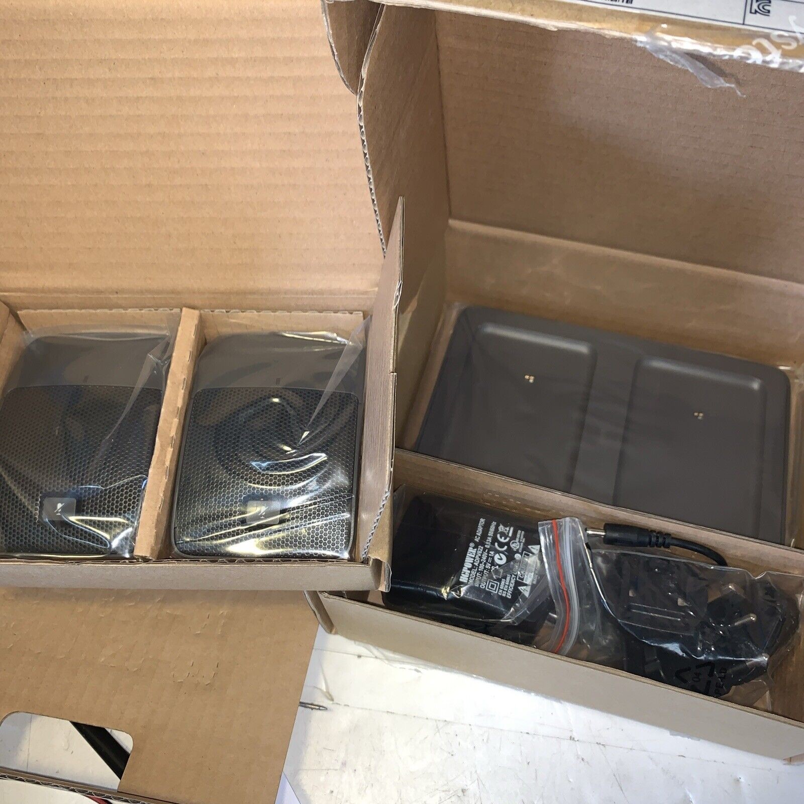 (Two sets of ) Cisco CP-8831-MIC-WRLS= Wireless Microphone Kit 800-41200-01