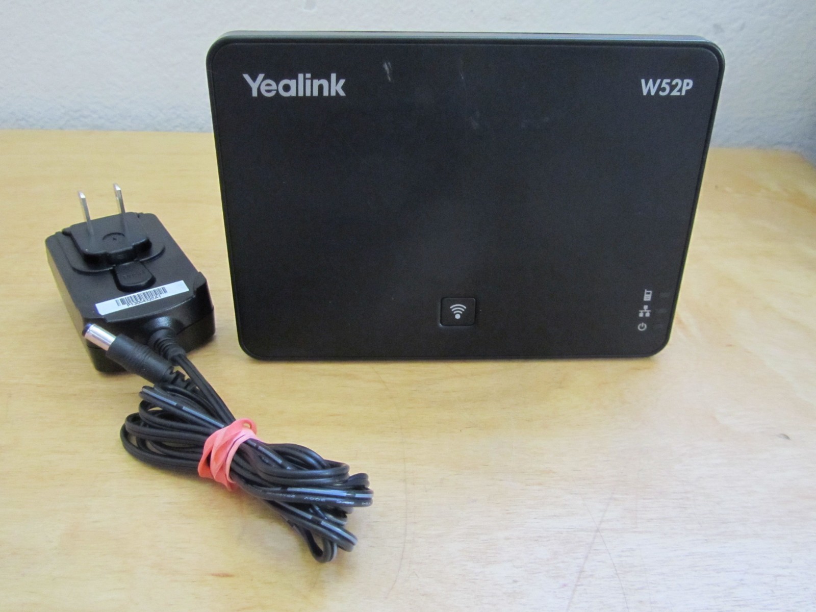YEALINK W52 W52P DECT IP PHONE BASE STATION ONLY FOR UP TO 5 HANDSET WORKS W56H