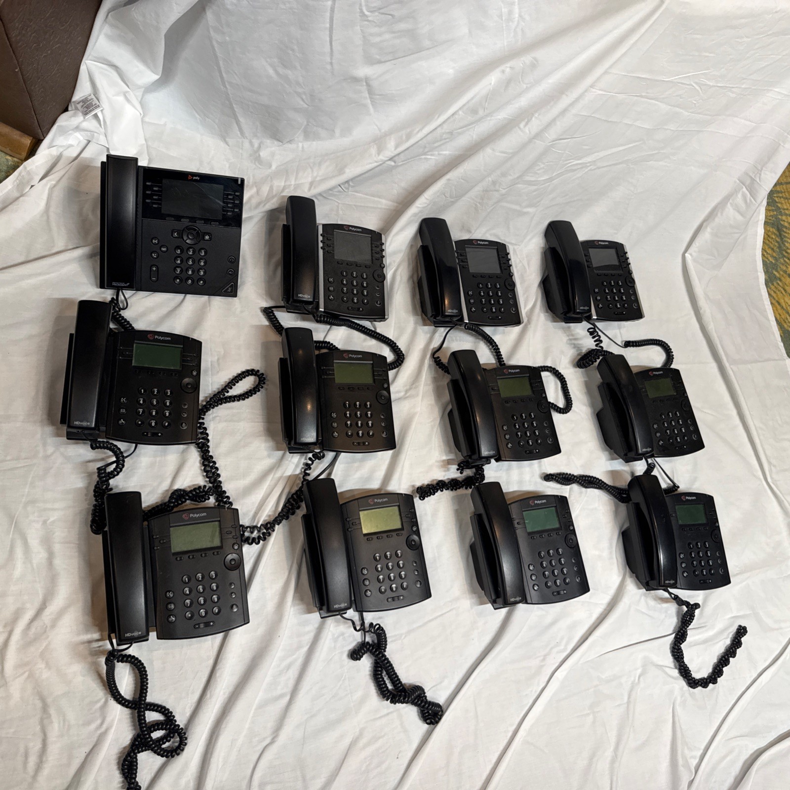 Polycom VVX 450 301 401 Business IP Phone (Power Supply Not Included) Bulk Lot B