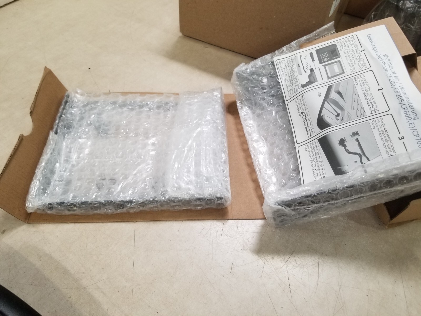 Unify OpenScape Desk Phone CP200/CP600/CP700 Wall Mount Kit L30250-F600-C440