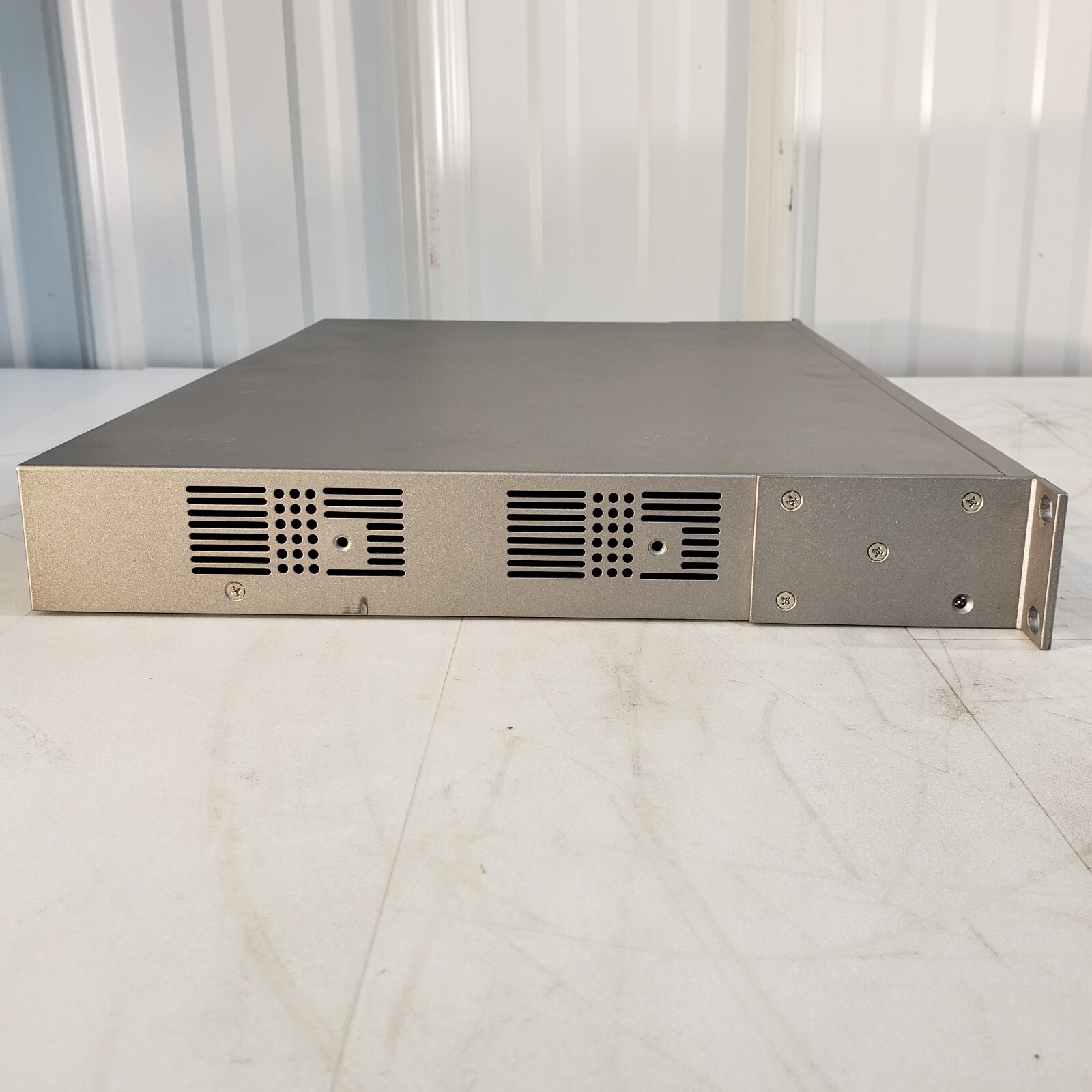 Polycom 5300LF2 VBP 5300 Firewall/Nat Traversal Unit 10/100/1000 Mbps