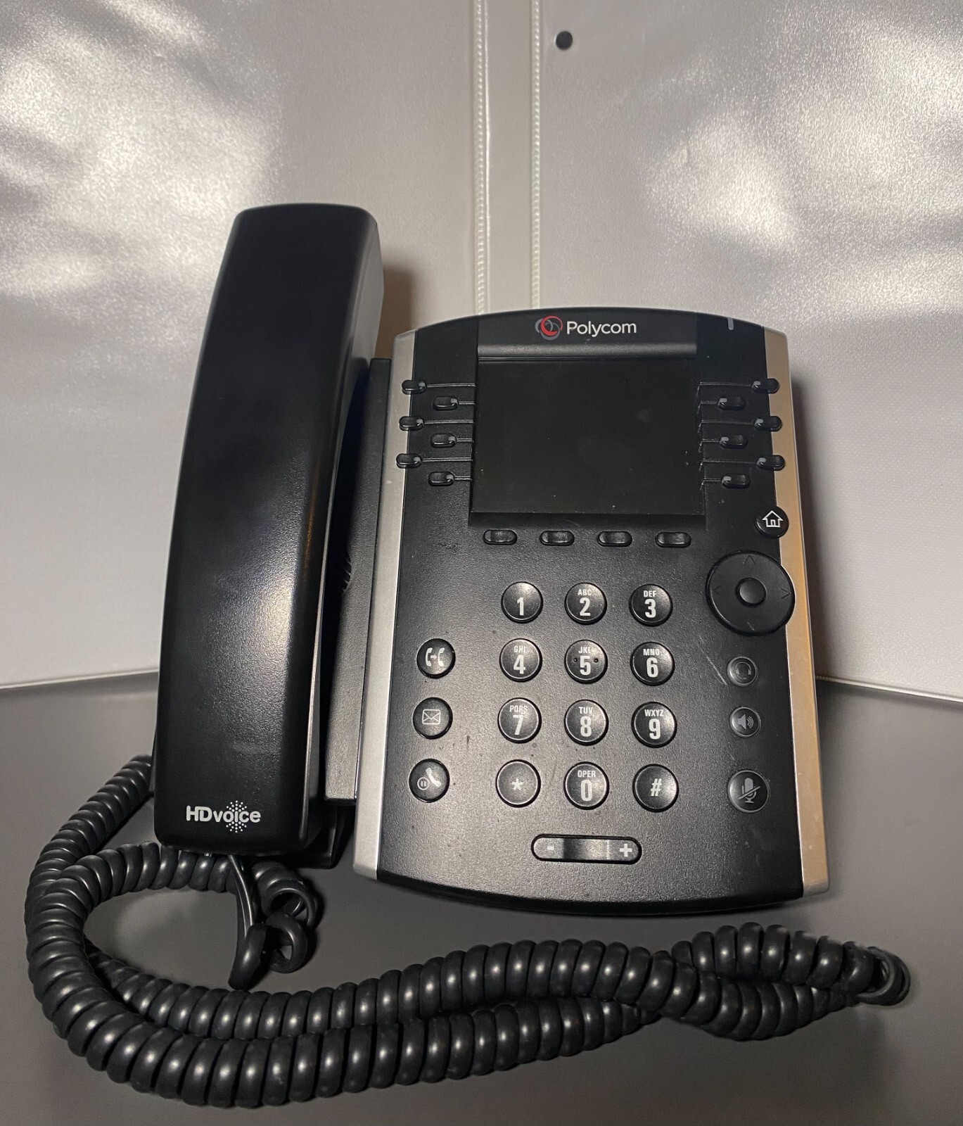 Polycom 2200-46157-025 VVX 400 IP Business PoE Telephone