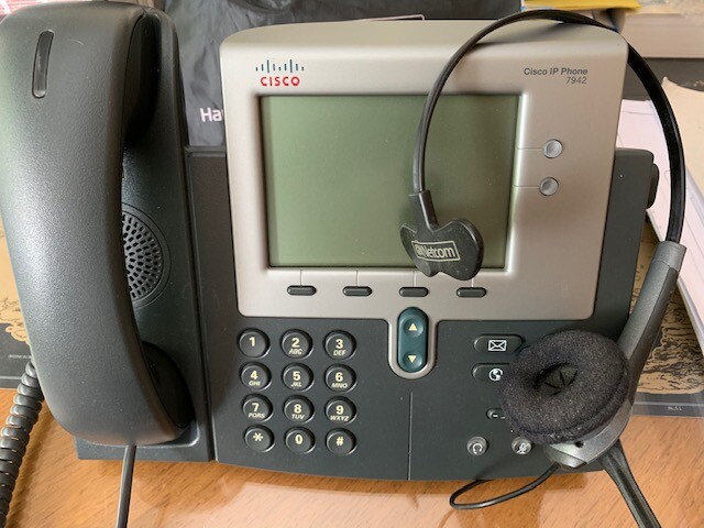 Cisco 7942g 7900 Series Unified IP Phone Units.