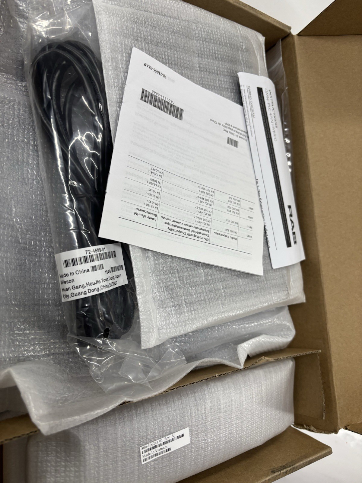 Cisco 8851 IP Phone w/Multiplatform Phone Firmware 5″ Display (CP-8851-K9)
